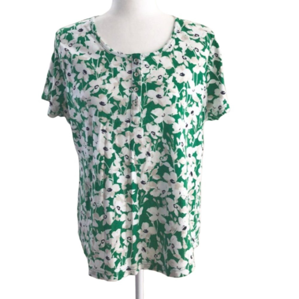 CROFT & BARROW Green with Floral Classic Tee